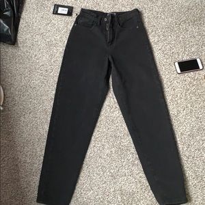 Washed black Mom jeans